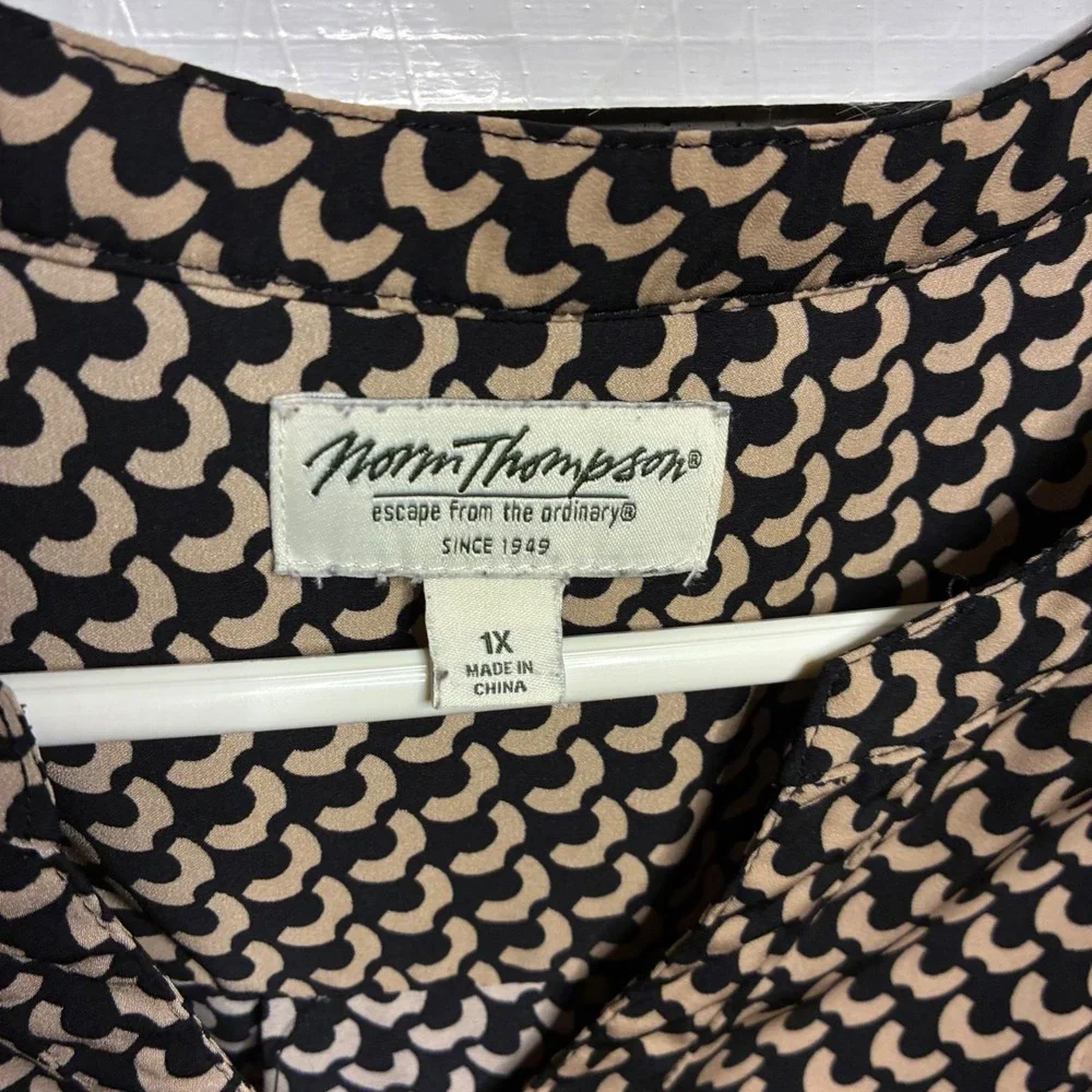 Norm Thompson Plus Size 1X Black Beige Geometric Print Long Sleeve Top‎